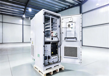 Zewnętrzna szafa magazynowania energii